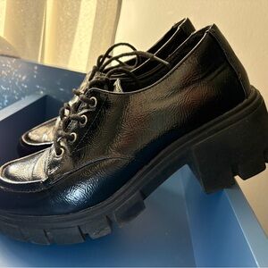 Dirty Laundry Black Chunky Lace-Up Loafers